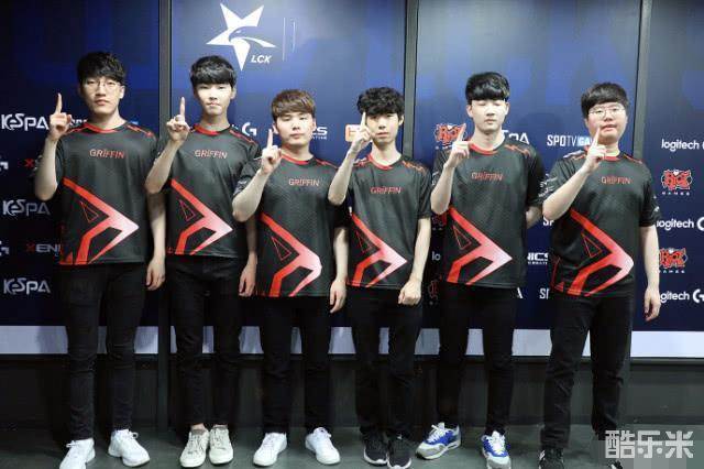 防守反击策 防守反击策