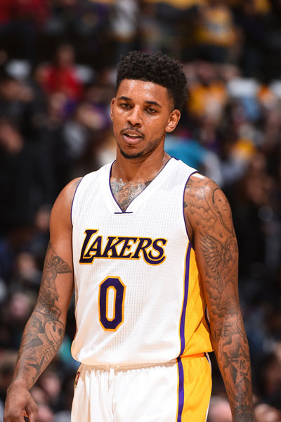 管理层更倾 管理层更倾