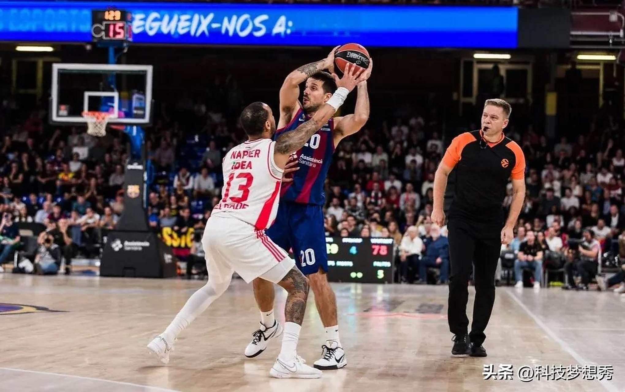 你撞到他的